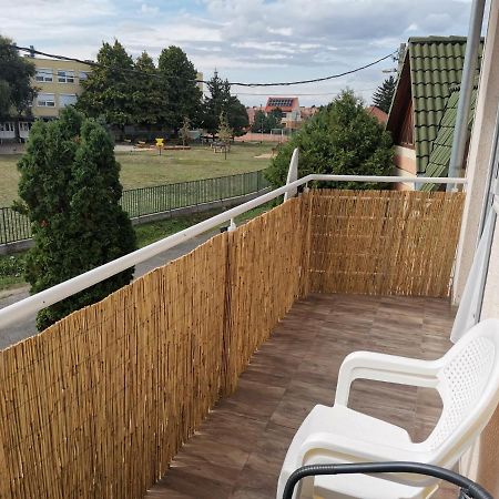 Zoli Apartmanok-Balcony Koelcsey 32 Hajdúszoboszló Zewnętrze zdjęcie