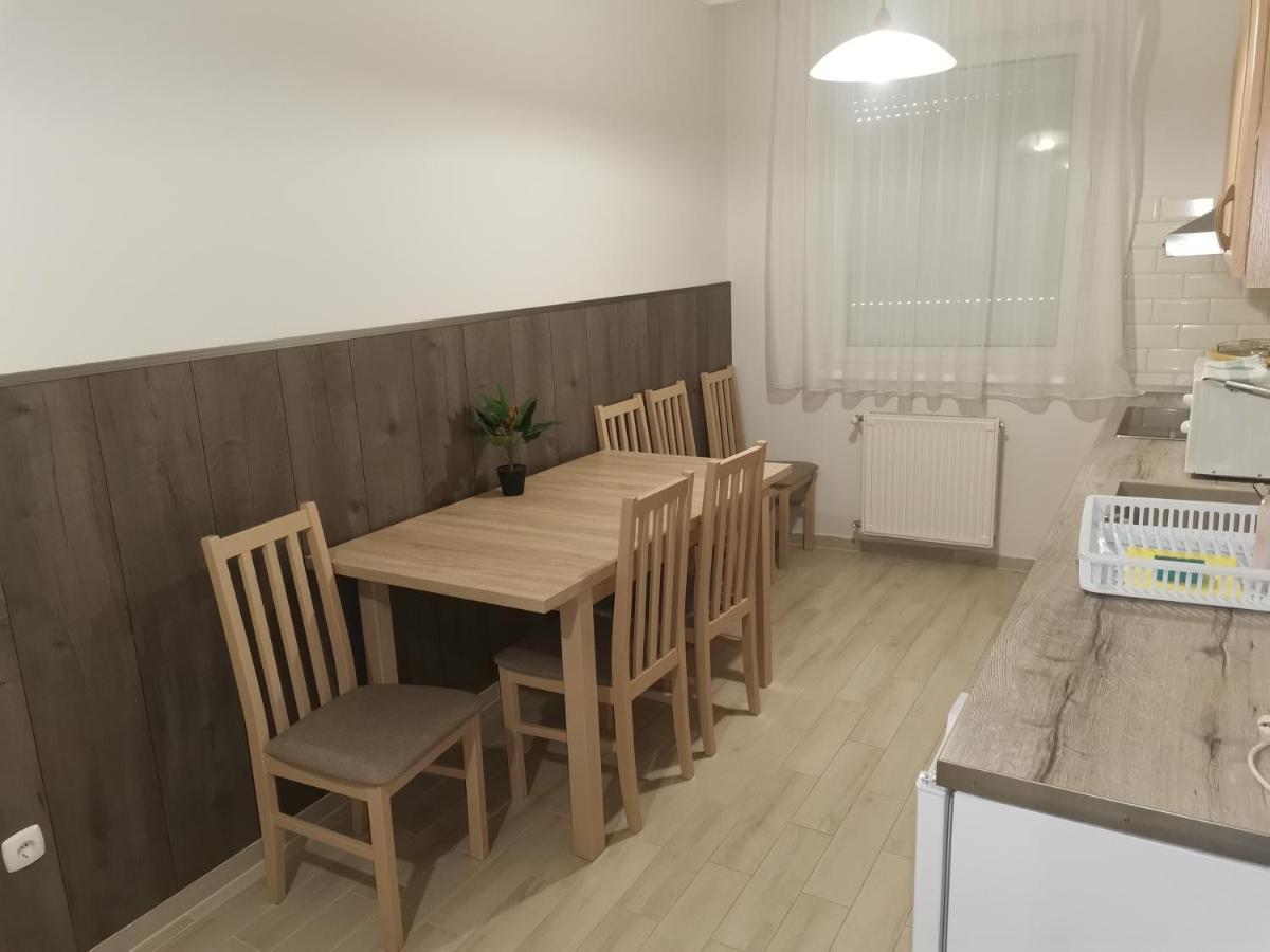 Zoli Apartmanok-Balcony Koelcsey 32 Hajdúszoboszló Zewnętrze zdjęcie