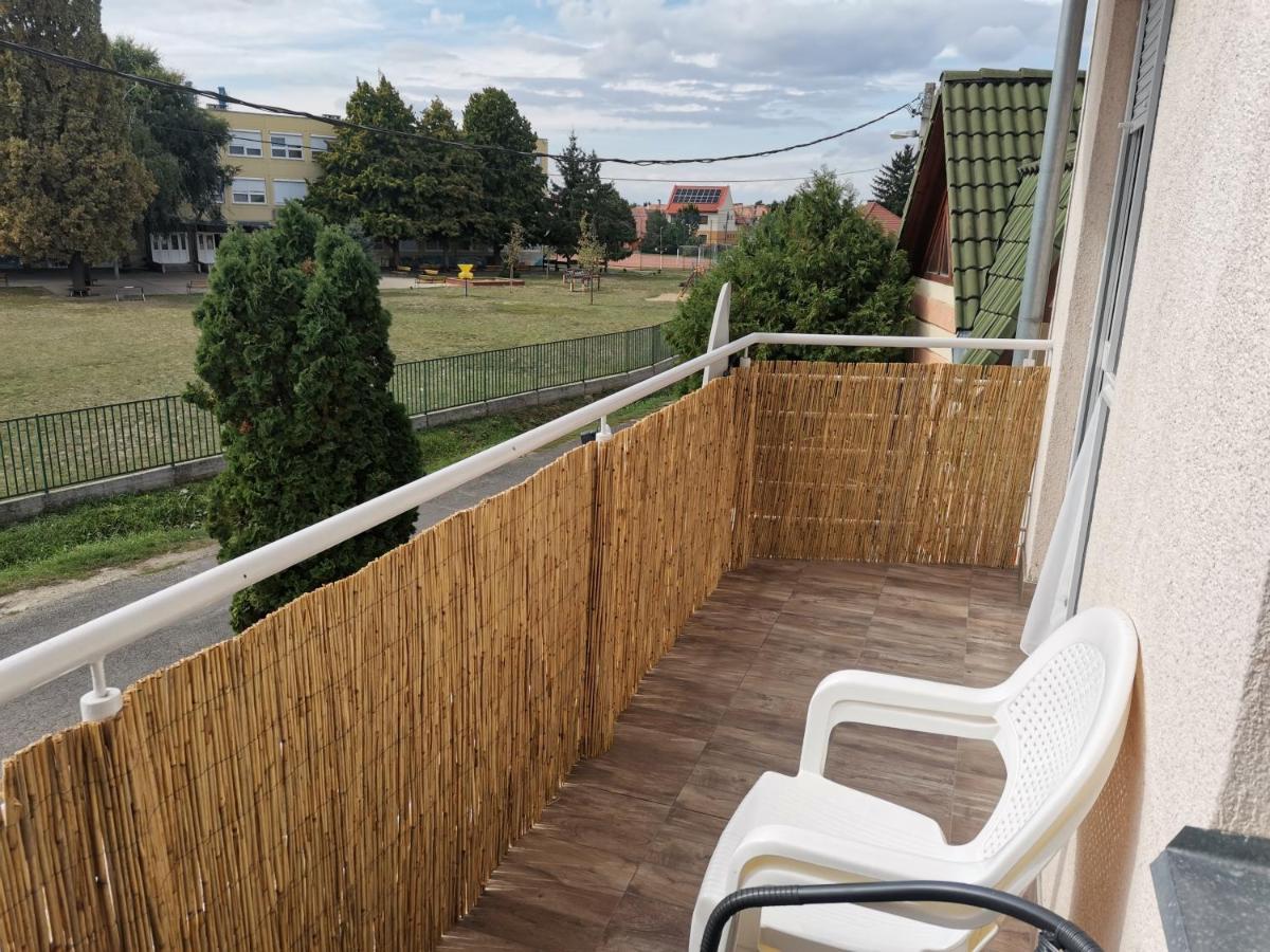 Zoli Apartmanok-Balcony Koelcsey 32 Hajdúszoboszló Zewnętrze zdjęcie